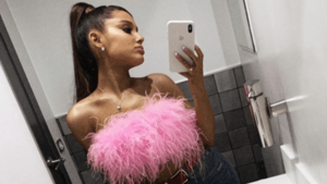 Ariana Grande Hand Job Porn - Ariana Grande Kisses a Girl in Her New Instagram Pic