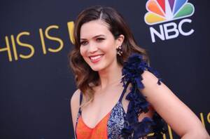 Bisexual Porn Mandy Moore - Mandy Moore on family after her mum and two brothers all came out as gay |  Metro News