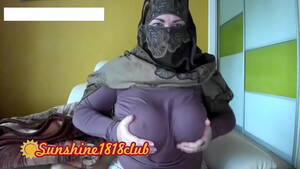 New Big Girl Arab Xxx - Saudi Arabia Muslim big boobs Arab girl in Hijab bbw curves live cam 11.16  - XVIDEOS.COM