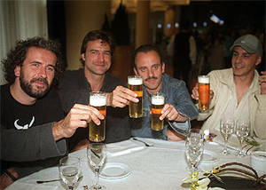 Alberto San Juan Porn - De izquierda a derecha, Guillermo Toledo, Alberto San Juan, Javier  GutiÃ©rrez y Roberto