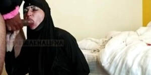 hijab on webcam couple sex - ÙØªØ§Ø© Ù…Ø±Ø§Ù‡Ù‚Ø© Ø¹Ø±Ø¨ÙŠØ© Hijab room Service. 18yo Muslim Teen came for cleaning  and got hard fuck in hotel 9:43 HD Indian Porno Videos