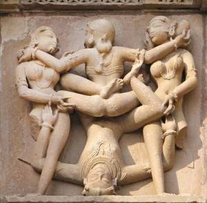 erotic artwork - Le Temple Kandariya Mahadeva / Flickr