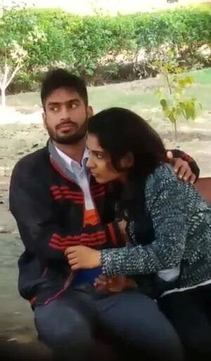 indian couples caught while fucking - Indian Couple Caught Sex Public Park - ThisVid.com