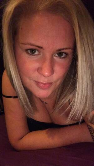 homemade wife selfie - Amateur Wife Selfie Porn Pics & Naked Photos - PornPics.com