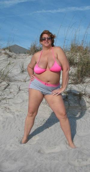 Bbw Bikini Porn Captions - A day at the beach