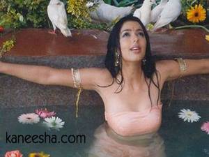 bhoomika chawla xxx video hindi - Biography of Bhumika Chawla, hot Bollywood pictures and stories