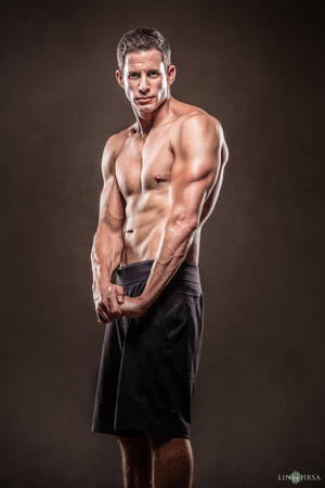 Christina Tarek Hot Nude Porn - Tarek El Moussa Flaunts Ripped Body, Jokes About Midlife Crisis