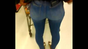 Chol Ebony Porn - Ebony teen pulling up tight jeans - XVIDEOS.COM