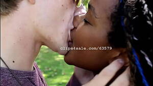 black ebony kissing - ebony kissing' Search - XNXX.COM