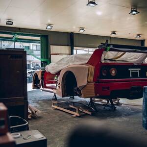 Ferrari Garage Porn - Ferrari F40 undergoing a widebody transformation [1046 x 1046] : r/carporn