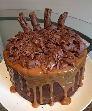 chocolate - Indulgent Chocolate & Caramel Sponge Cake!