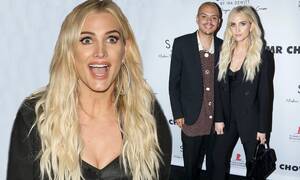 Ashlee Simpson Sex - Ashlee Simpson puts on a busty display in a black satin corset top | Daily  Mail Online