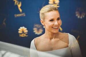 Kristen Bell Sex Porn - Kristen Bell praised for response to fan's Instagram comment: 'Your face is  beautiful AF' | The Independent | The Independent