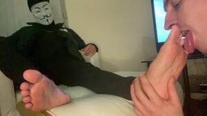 foot licking bitch - LICK MY FEET BITCH - ThisVid.com
