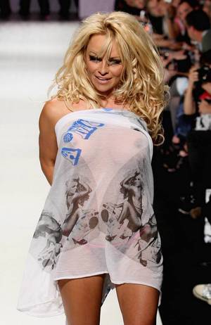 black huge nipple pamela anderson - Pamela Anderson Biography, Latest Hot Nude Bikini Pics Gallery