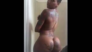 fat black girls twerking naked - Free Ebony Big Booty Twerk Porn | PornKai.com