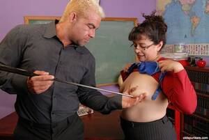 bbw teacher cum - Fat mature teacher dicked and cum covered in classroom - Pichunter