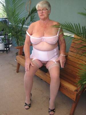 Girdle Goddess Porn - Girdle Goddess Porn Pics & Naked Photos - PornPics.com