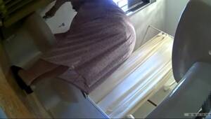 bbw mom bathroom - Spying fat mom bathroom Porn Video | HotMovs.com