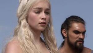 Emilia Clarke Xxx Porn - Emilia Clarke had 'issues' with sexual assault scene in Game of Thrones,  George RR Martin slams change made to plot - Hindustan Times