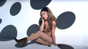 Ariana Grande Having Sex - Ariana Grande's '34+35â€² Music Video Is A Sexy, Sci-Fi Extravaganza â€“  Hollywood Life