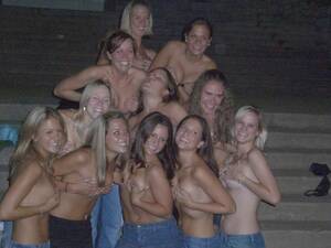 college hand bra nude - Handbra Pyramid Porn Pic - EPORNER