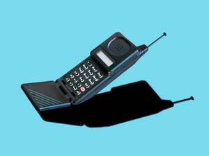 black girl cell phone hacked - Going Dumb: My Year With a Flip Phone | WIRED
