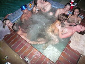 folks party in hot tub - A really great hot tub party | MOTHERLESS.COM â„¢