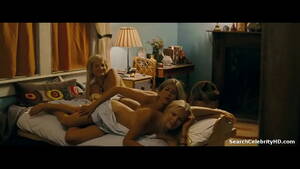 jennifer aniston hot nude lesbian sex - Jennifer Aniston Malin Ã…kerman Kerri Kenney in Wanderlust 2011 - XVIDEOS.COM