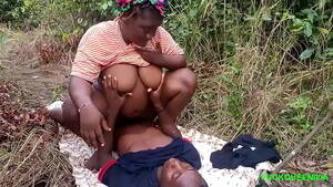 Brothers Wife Pussy - Fucking My step brother wife in the bush - XVIDEOS.COM