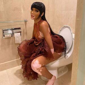 naturist nudist pissing - Celebrity Toilet Selfies [PHOTOS]