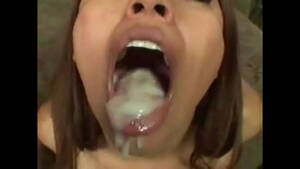 girl swallows lots of cum - WHO is this girl swallowing nasty cum - XVIDEOS.COM