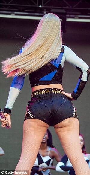 Iggy Azalea Big Butt Porn - Iggy Azalea shakes her derriere on stage at Music Midtown Festival | Daily  Mail Online