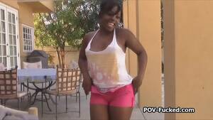 Cute Black Girl Porn Sneak Hd - Sneaking in to a house to get sucked by ebony gf - XNXX.COM