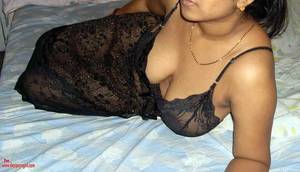 big boobs desi nri sex - Desi-NRI-Bhabhi-Showing-Big-Boobs-in-Transparent-