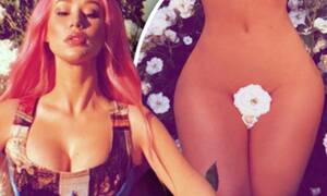 Iggy Azalea Nude Porn - Iggy Azalea strips nude using single rose to protect her modesty | Daily  Mail Online