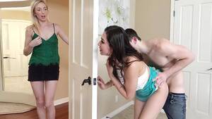 Door - Melissa Moore is fucked standing and holding on to the door - Porn Movies -  3Movs