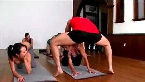 hot yoga lesson franceska - Watch Yoga Job - Yoga, Diana Prince, Franceska Jaimes Porn - SpankBang
