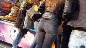 Ass Black Jeans - Candid perfect bubble butt in black jeans - XVIDEOS.COM