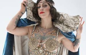 American Pickers Fake Porn - Danielle Colby from American Pickers Likes to Take Sexy Instagram Pics! |  The Nip Slip