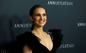 Natalie Portman Porn Bbc - Israeli minister says Natalie Portman bordering on Anti-Semitism as actor  defends awards boycott : r/worldnews