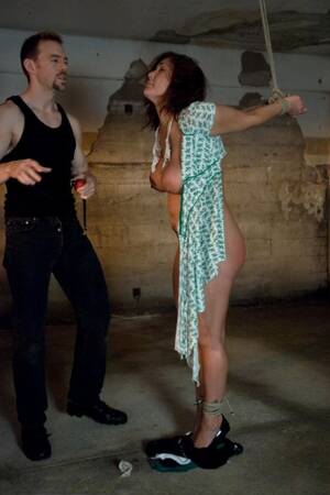 Damsel In Distress - Fotos Porno de Damsel In Distress al Desnudo - PornPics.com