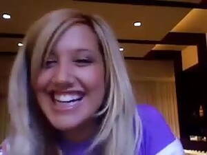 Ashley Tisdale Games - video web cam ashley tisdale | xHamster