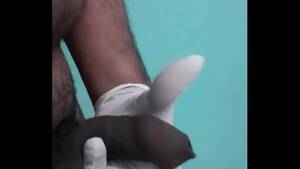 Indian Gloves Porn - Indian man cums using latex glove - XVIDEOS.COM