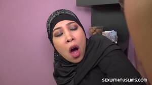 muslim babe sex - Hot muslim babe gets fucked hard - XVIDEOS.COM