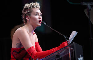 Disney Lesbian Porn Miley Cyrus - Miley Cyrus releases free song about lesbian sex | PinkNews