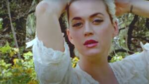 Katy Perry Porn Vids - Katy Perry strips off to reveal her baby bump in new 'Daisies' video | CNN