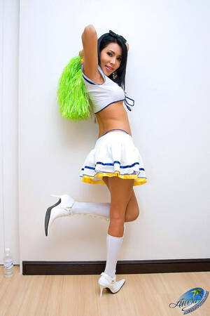 asian shemale areeya cheerleader - Areeya in cheerleader outfit - Pichunter