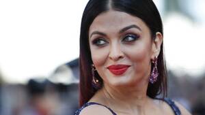 aishwarya indian actress xxx - Aishwarya Rai Bachchan: Indian actress taken to hospital with Covid-19 -  BBC News