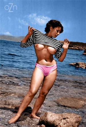 Colorized Vintage Porn - June Palmer getting ready for a dip in the sea